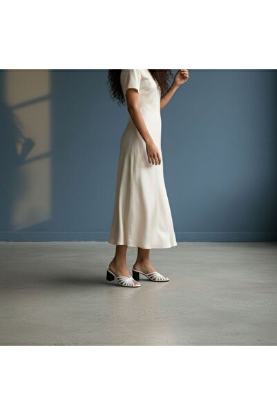 NE&VE SHOES نعال نسائية ذات كعب سميك من الجلد الأبيض