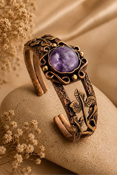 İyyaKee Women's Amethyst Stone Copper Bracelet with Leaf Figure, Authentic De...