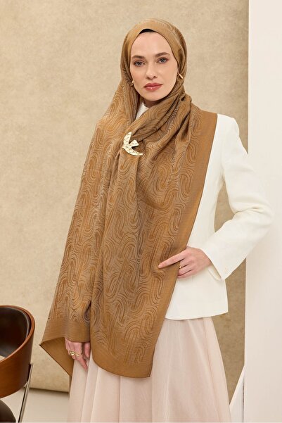 Silk Home شال قطني من نايا بنمط خطوط ذهبية