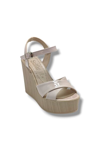 SELFİE 4285-26 Patent Leather Cross Strap High Padded Sole Fashion Women's Sa...