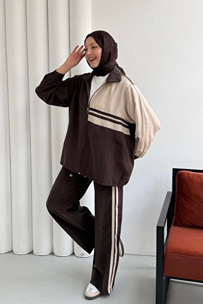Modaensarbutik Yan Şerit Detaylı Fermuarlı Tesettür Takım-KAHVERENGİ