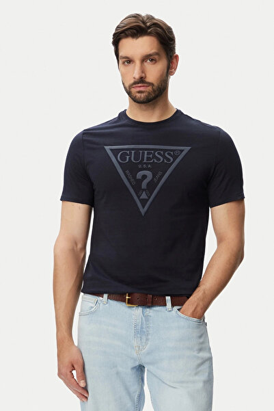 Guess تي شيرت كور للرجال بقصة ضيقة