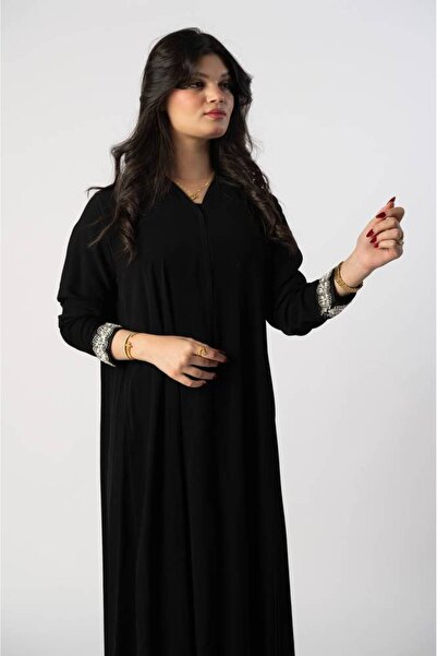 FJ A soft black abaya with luxurious silver embroidery on the sleeves - 58