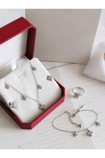 Glamour Galore Earring and Chain Set with Earrings