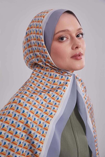 Levidor Gray Three-Dimensional Pattern Club Shawl