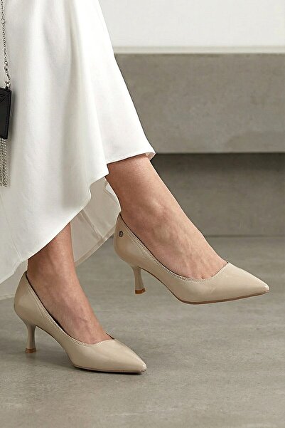 Gökhan Talay Zelia Flexible Soft Non-Slip Sole (4 cm) Beige Patent Leather Wo...