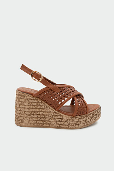 LAMİNTA Grove Cross Detailed Platform Women's Tan Sandals