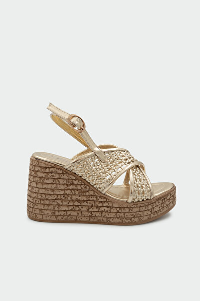 LAMİNTA Grove Cross Detailed Platform Women's Gold Sandals