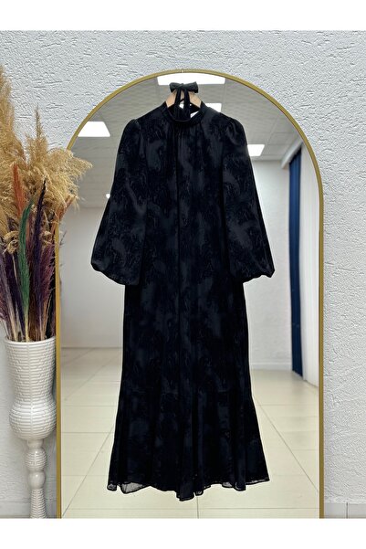 MİHRA STORE فستان ميهري من التول بأكمام بالون وطيات أمامية منقوشة - PA9820 أسود