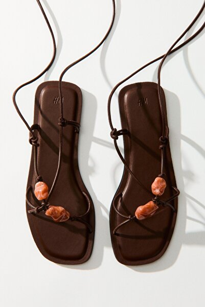 H&M Boncuk Detaylı Şeritli Sandalet