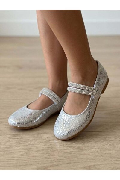 Zekids Girl's Shiny Patterned Heart Detailed Design Ballerina Flats