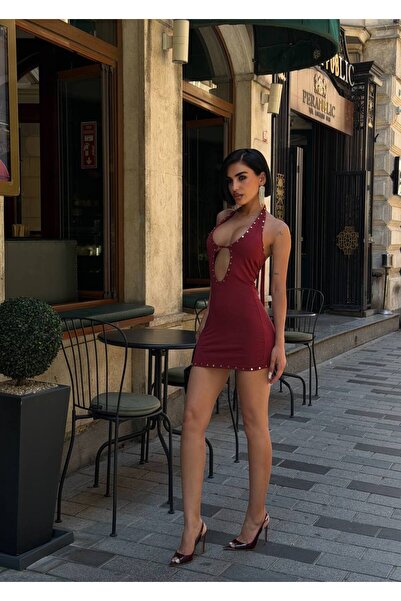 NİCE STYLE فستان نسائي مزين بالترتر مع ياقة مربوطة مصنوع من الليكرا بالكامل