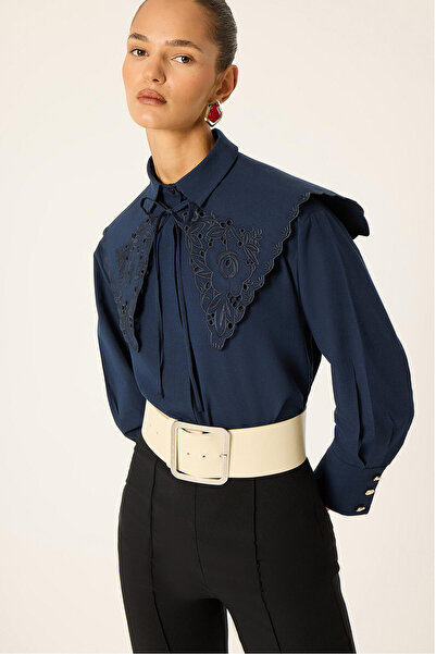 Touché Privé Embroidery Detail Wide Collar Shirt