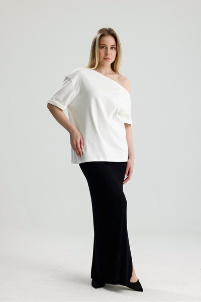ROSE ARYA Black Slit Long Skirt