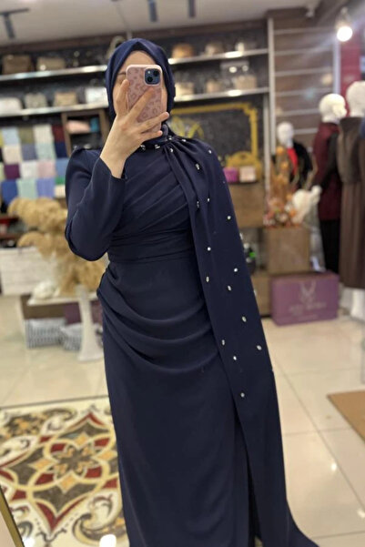 HÜMEYRA BUTİK One-Sleeve Cape Evening Dress with Stones