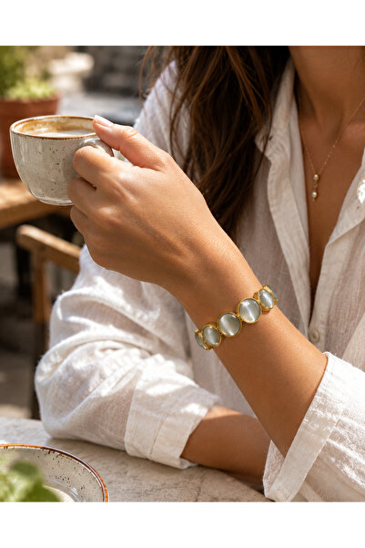 POYASE Special Glass Stone Full Circle Bracelet, Light-Dependent Color Changi...