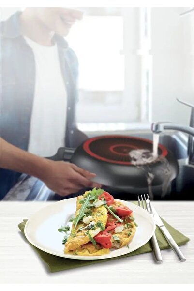 TEFAL PATELNIA SIMPLY CLEAN ACOPERIRE TITANICĂ 28CM TRADIȚIONALĂ ANTIADERENTĂ