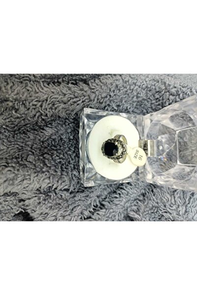 QF Shining Stone Stylish Design Ring