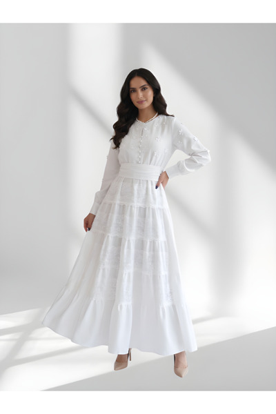 FNM Elegant White Floral Appliqué & Lace Tiered Maxi Dress