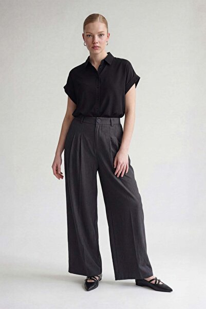 Levidor Dark Gray Double Pleated Stitched Trousers