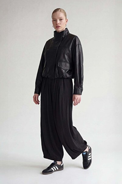 Levidor Black Pleated Detail Wide Leg Pants
