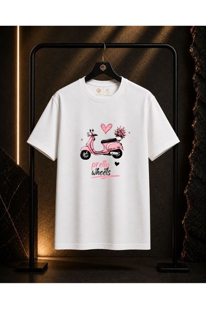 GOB Collection تي شيرت نسائي قصير الأكمام مطبوع عليه Motor من Pretty On Wheel...