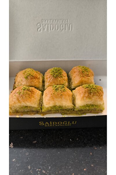 1 kg sade yağlı fıstıklı baklava+ 1 kg Urfa külünçesi