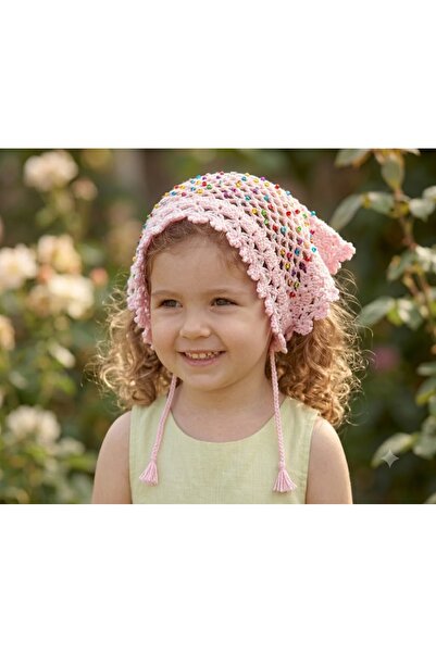 El örgüsü boncuklu çocuk bandana