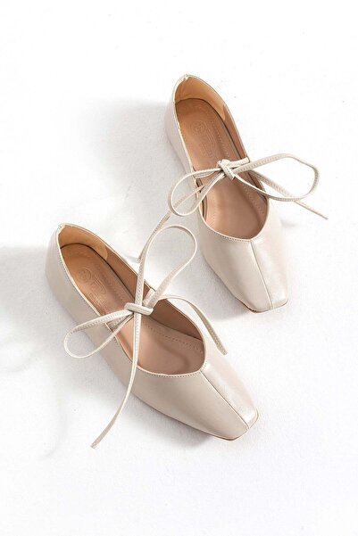 tivana Women's Lace-Up Blunt-Toe Stylish Design Casual Ballerinas Zeta - Beige
