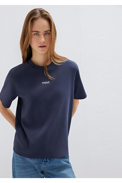Mavi T-shirt standardnog kroja od 100% pamuka sa printom logotipa.