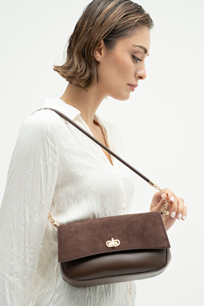 Matthew Cox Women's Shoulder Bag Brown Byn2551