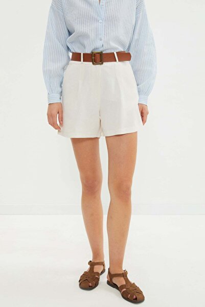 Fulla Moda Pleated Belt Detailed Shorts