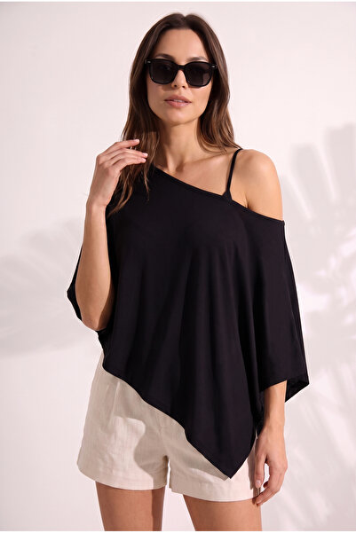 OLYNN Women's Black Off-Shoulder Poncho Blouse and String Strap Tank Top Two-...