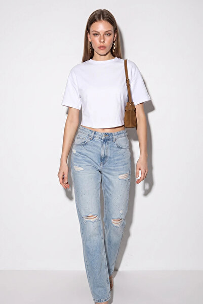 Efnaz style Women's Crew Neck Crop White Blouse with Corsage Stitching Detail