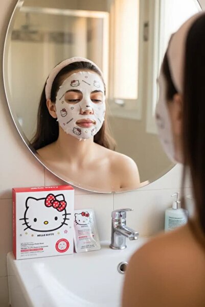 SANRIO Hello Kitty Lisanslı Glow for Show Nemlendirici Desenli Yüz Maskesi – ...