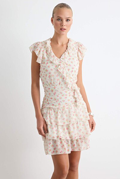 Trendyol Collection Cream Floral Skater/Waist Cut-Out Extra Short / Super Min...