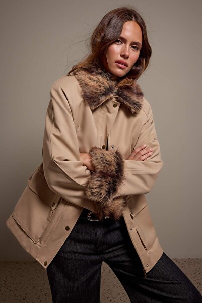 Trendyol Collection Beige Regular Fit Fur Collar Coat Twoaw27Mo00104