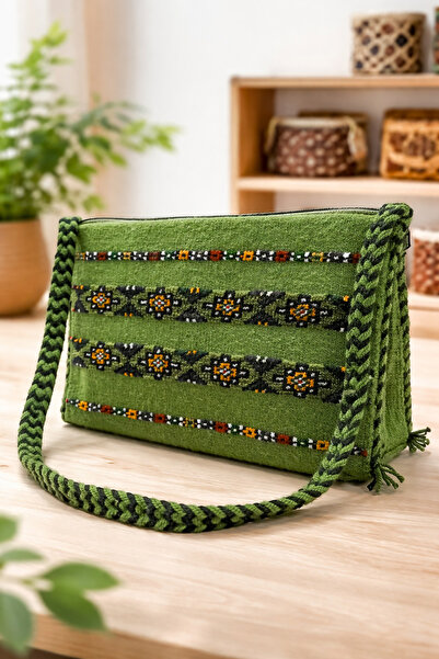 Butik Gültürkmen El Emeği Türkmen Desenli Şık ve Dayanıklı El Çantası 18×28 cm