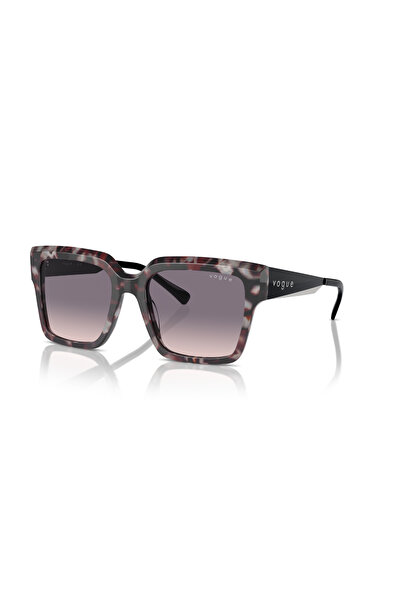 Vogue 5553 314936   54 امرأة