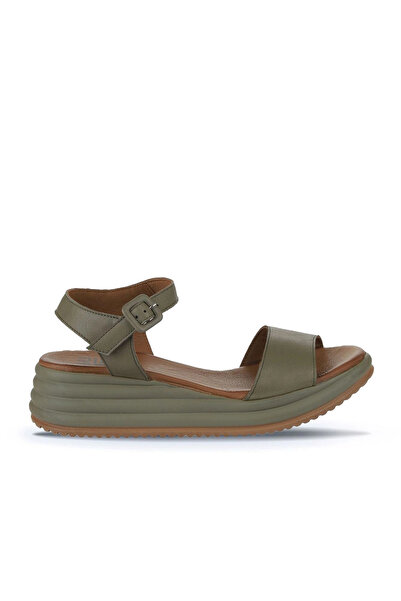 Bueno Shoes Khaki kožené dámské sandály na klínovém podpatku 01wy5700