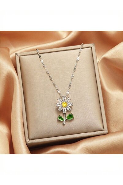ELAS HOME Steel Daisy Necklace