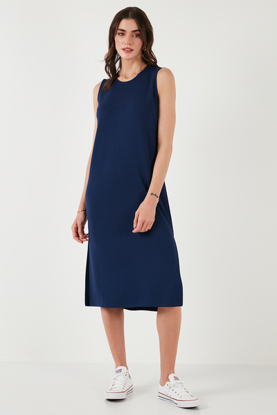 Lela Regular Fit Bisiklet Yaka Yırtmaç Detaylı Basic Midi Elbise ELBİSE 5866160
