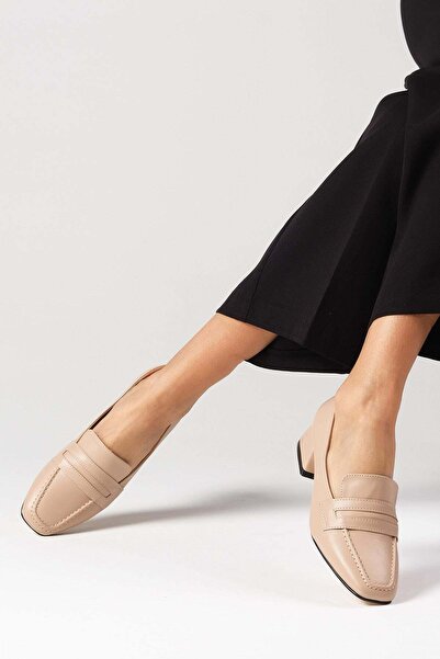 Mio Gusto Γυναικεία παπούτσια με κοντό τακούνι Cecille Nude Blunt Toe