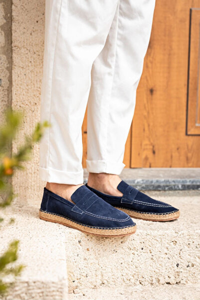 by selvi Lukka Shoes حذاء لوفر من الجلد الطبيعي باللون الأزرق الوردي
