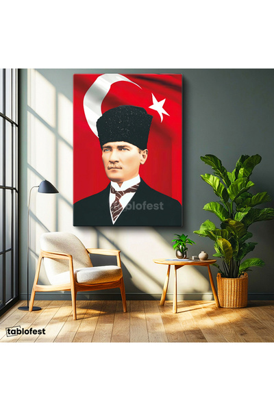 Tablofest Türk Bayrağı Önünde Atatürk - Kalpak ve Resmi Kıyafet Kanvas Tablo