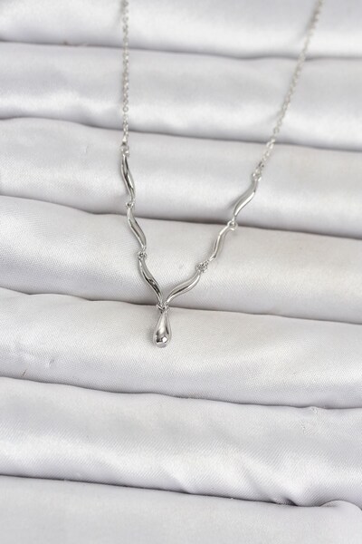 Inure Jewelry قلادة نسائية من النحاس باللون الفضي موديل د랍 موديل