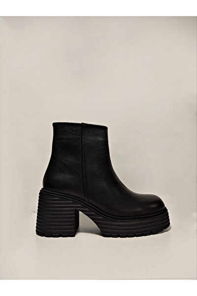 Castle Black 543622-1 Hakikki Leather Women's Boots Black