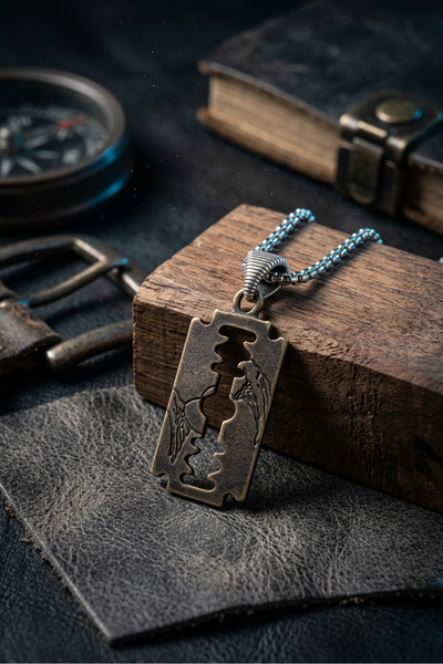Begondio Razor Handcrafted Stainless Steel Chain Men Necklace