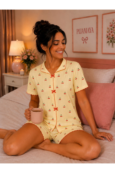 Pijamaya Pinterest Model Kurdele Desenli Şortlu Pijama Takımı - Sarı Çiçekli