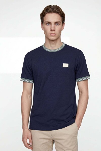 HAKKE Ανδρικό T-SHIRT με λεπτομέρεια με ελάχιστο λογότυπο και λαιμόκοψη ποδηλ...